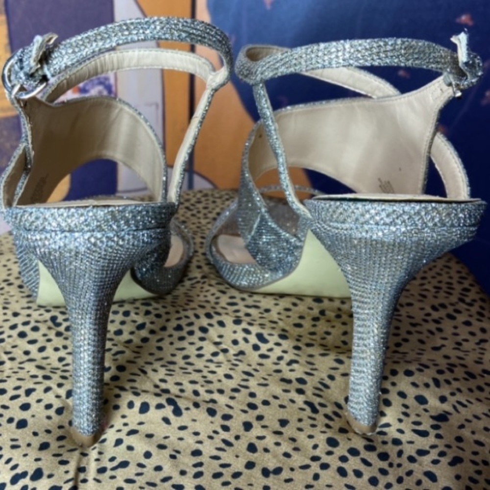 ✨Guess Sparkly Heels 🧚🏼‍♂️‍‍ - Picture 5 of 8